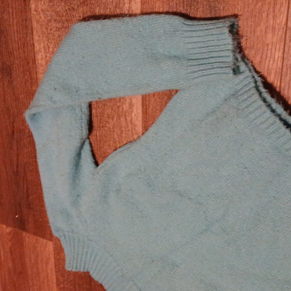 Garage sweater‎ - Picture 8 of 9